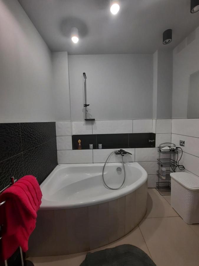 华沙Apartament Zorzy Przy Instytucie Kardiologii Anin公寓 外观 照片