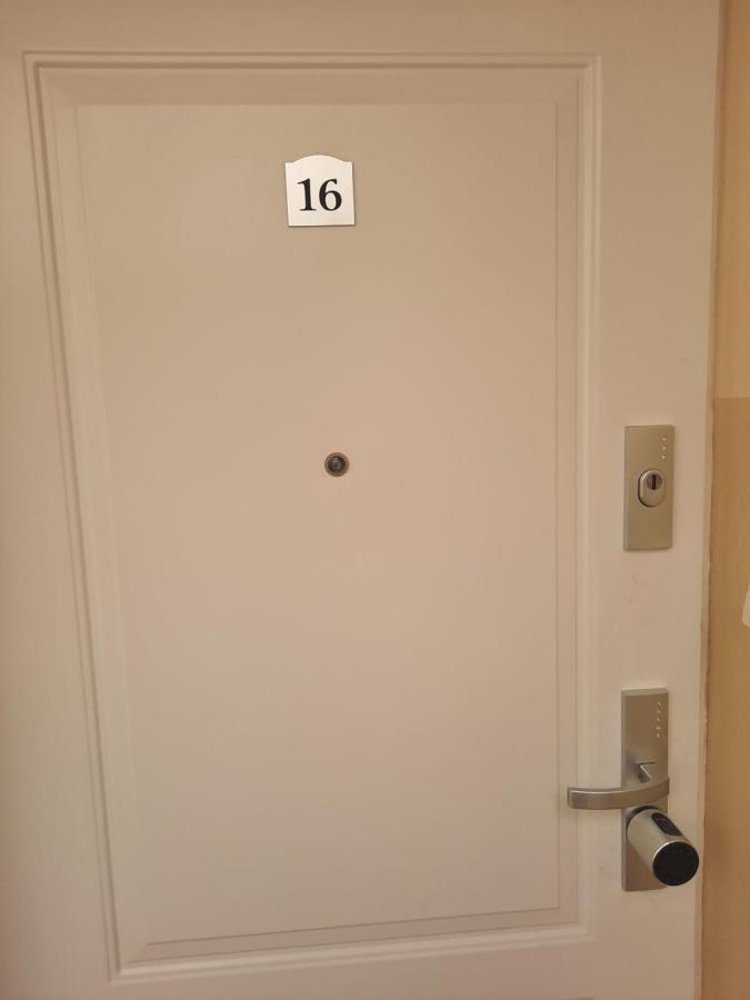 华沙Apartament Zorzy Przy Instytucie Kardiologii Anin公寓 外观 照片